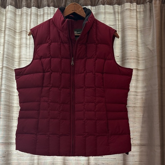 Eddie Bauer Women's Red Goosed Down Puffer Vest size LARGE - Picture 1 of 8